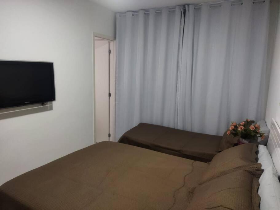 Completo - Ar-condicionado, Wi-fi, Piscina, Garagem, Portaria - Aconchegante *
